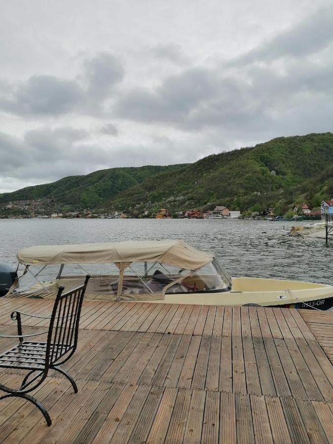 Vila Hercules Dubova Exteriör bild
