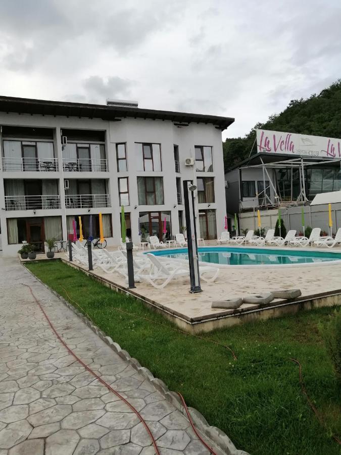 Vila Hercules Dubova Exteriör bild