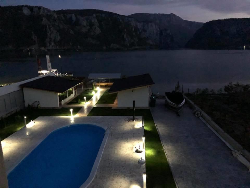 Vila Hercules Dubova Exteriör bild